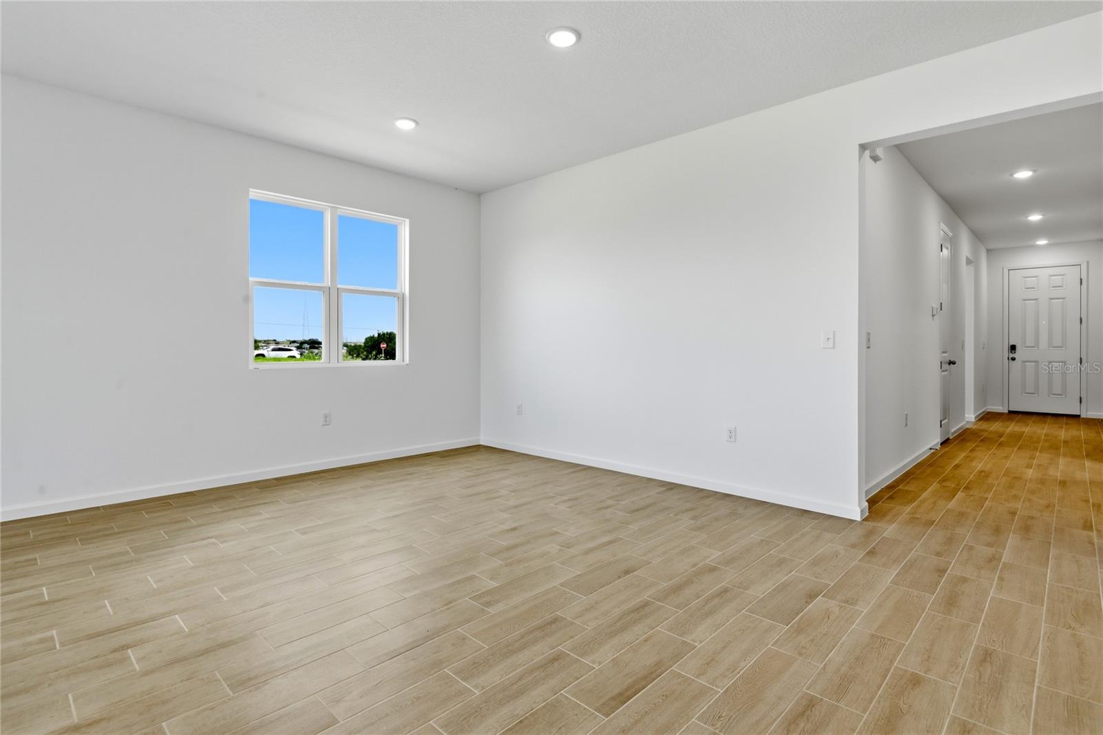 1269 Daisy Hill Ave Property Photo 13