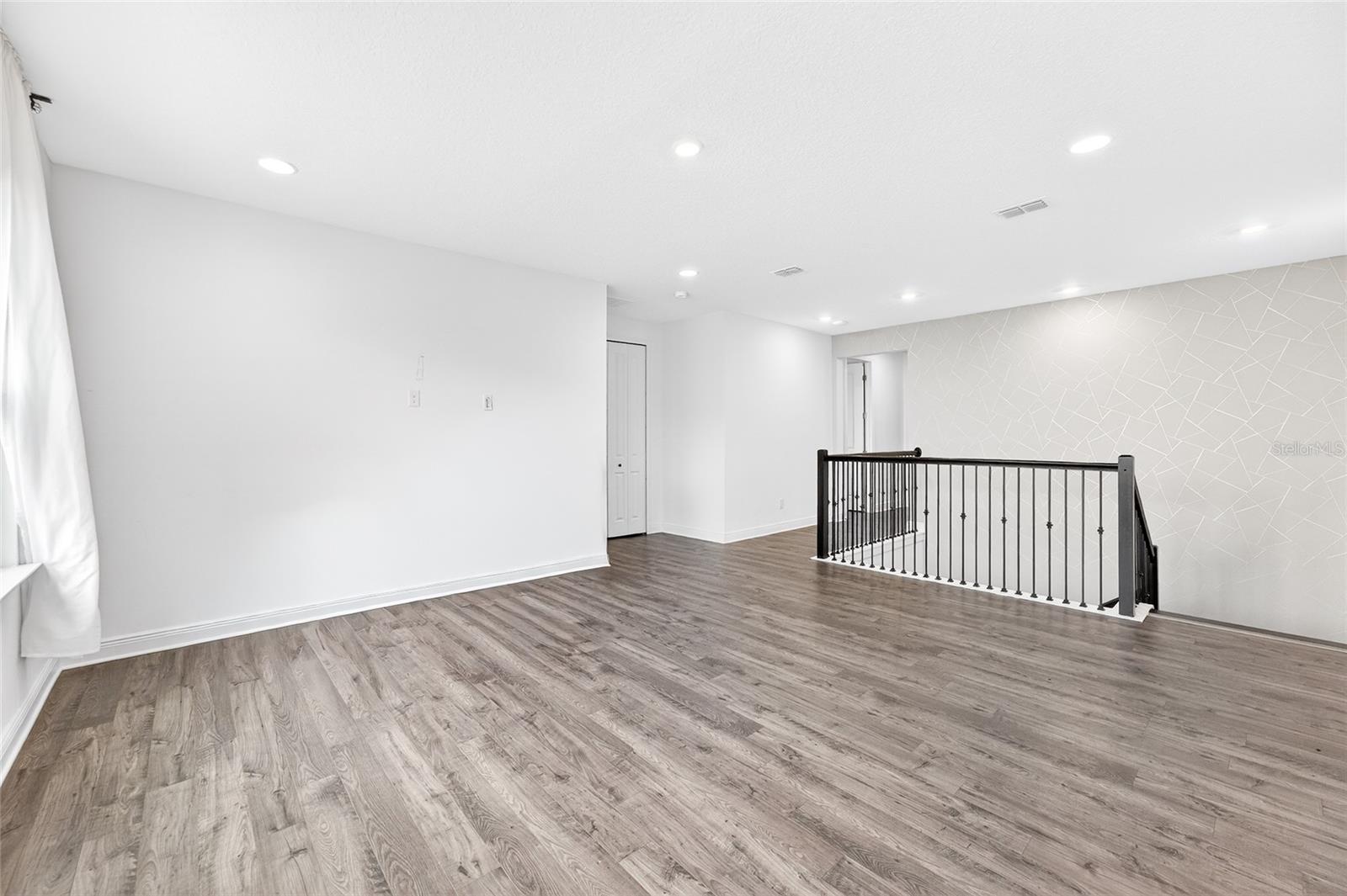 19076 Planetree St Property Photo 20