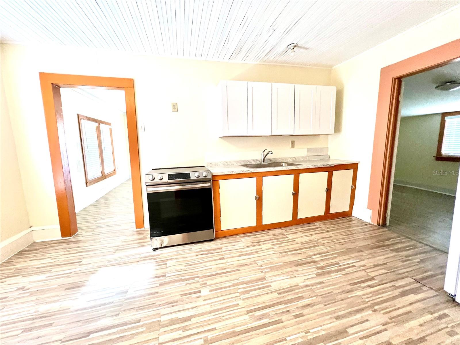 343 Weaver Ave Property Photo 28
