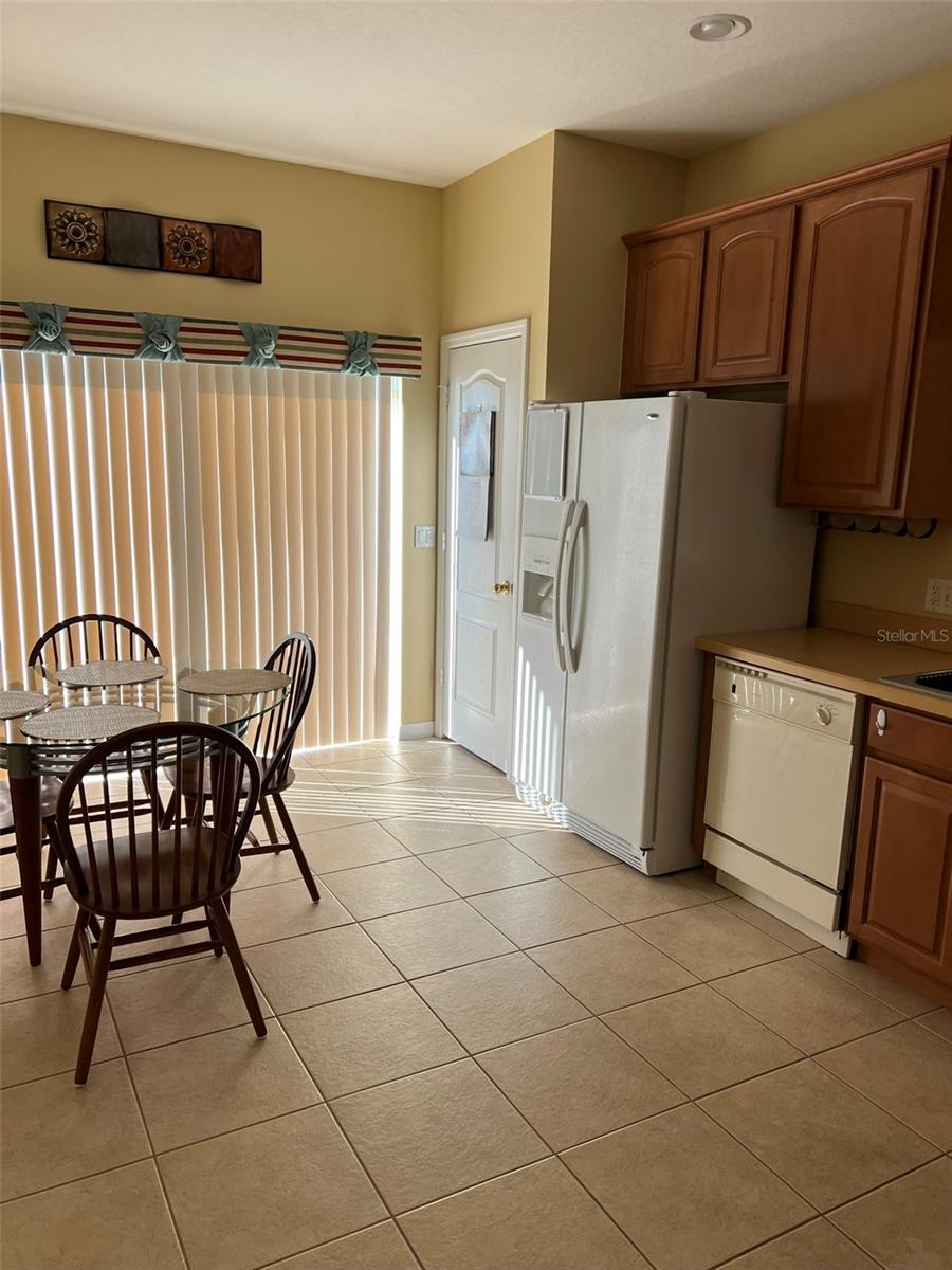 948 Hacienda Cir Property Photo 9