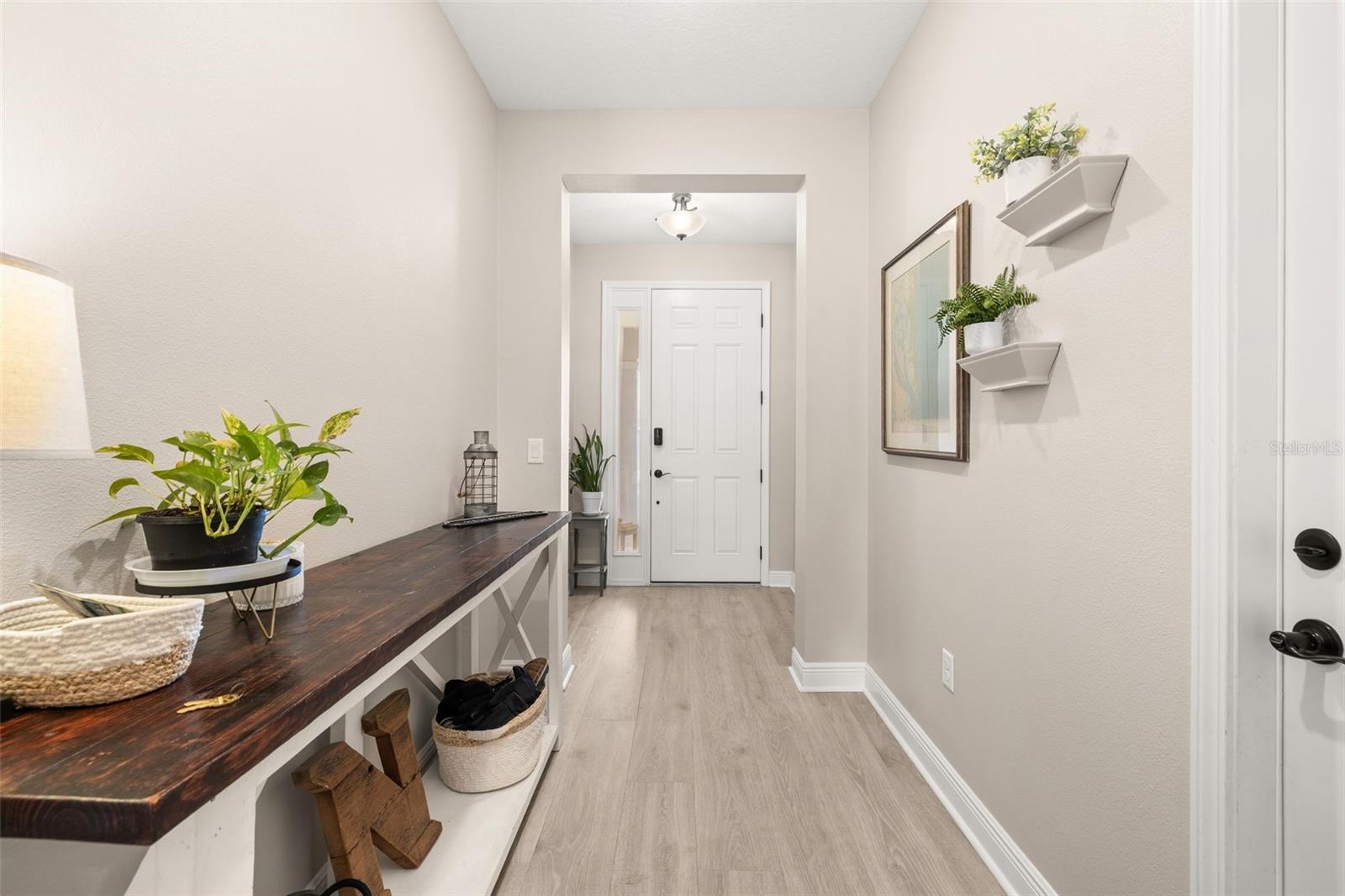 4542 Lions Gate Ave Property Photo 4