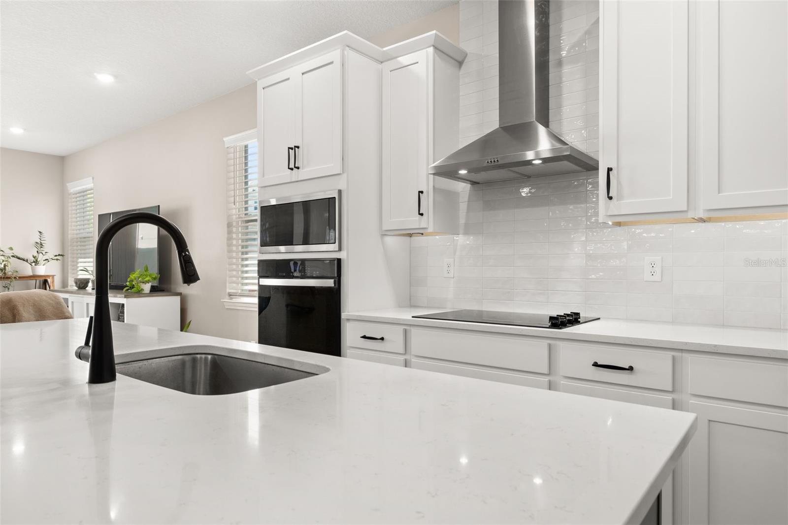 4542 Lions Gate Ave Property Photo 6