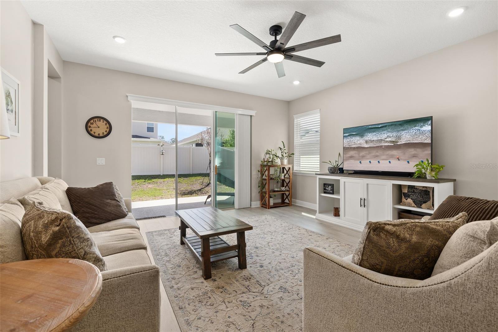 4542 Lions Gate Ave Property Photo 14