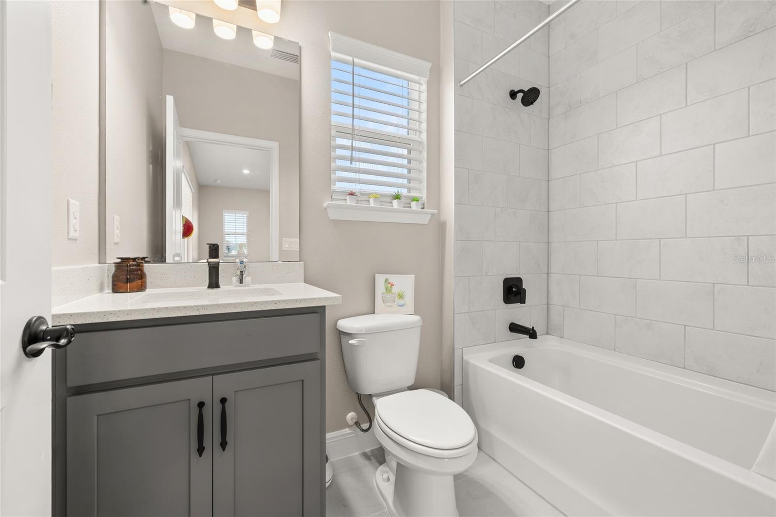 4542 Lions Gate Ave Property Photo 37