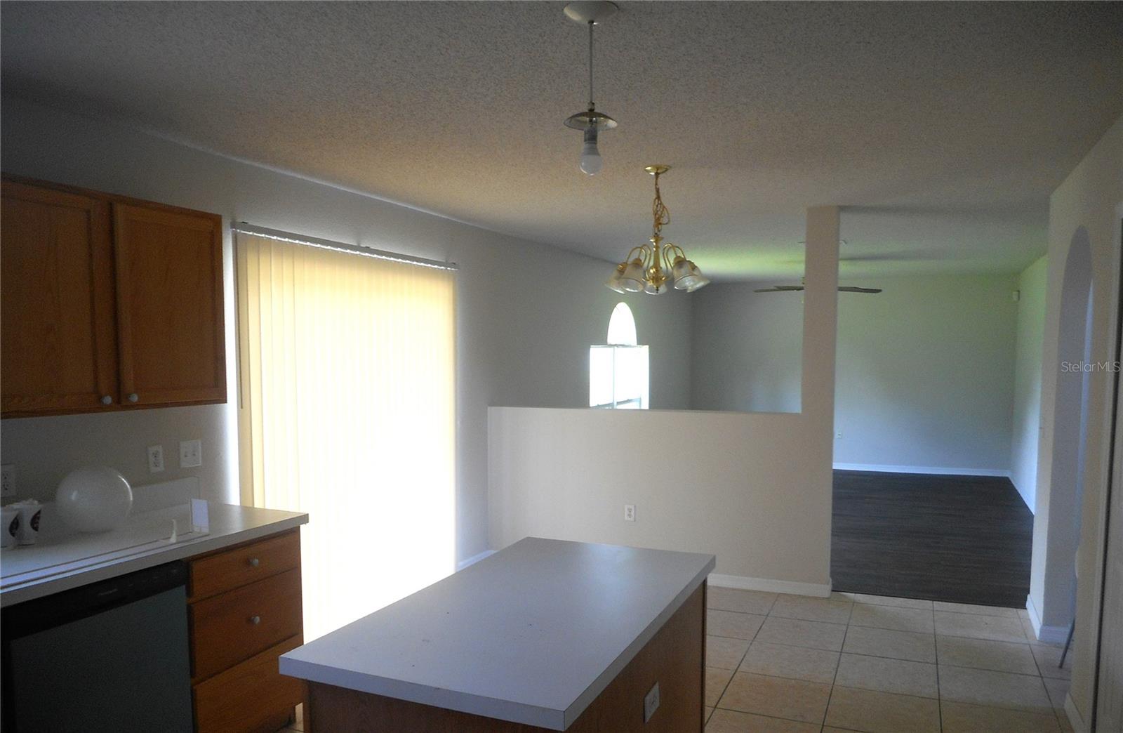 950 Derbyshire Dr Property Photo 9