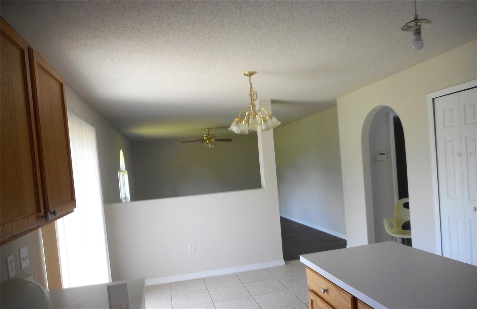 950 Derbyshire Dr Property Photo 10