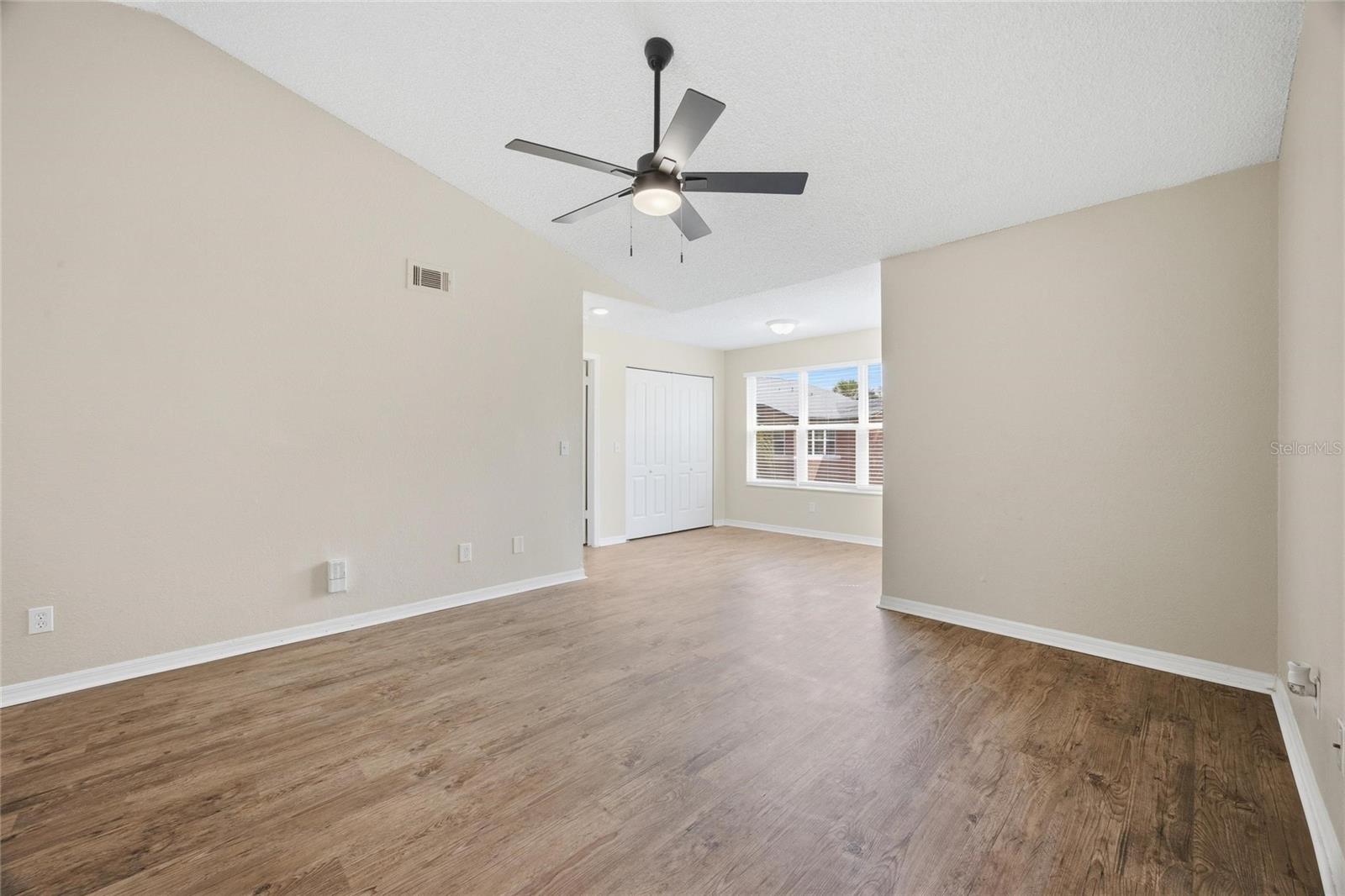 4532 Commander Dr #2132 Property Photo 10