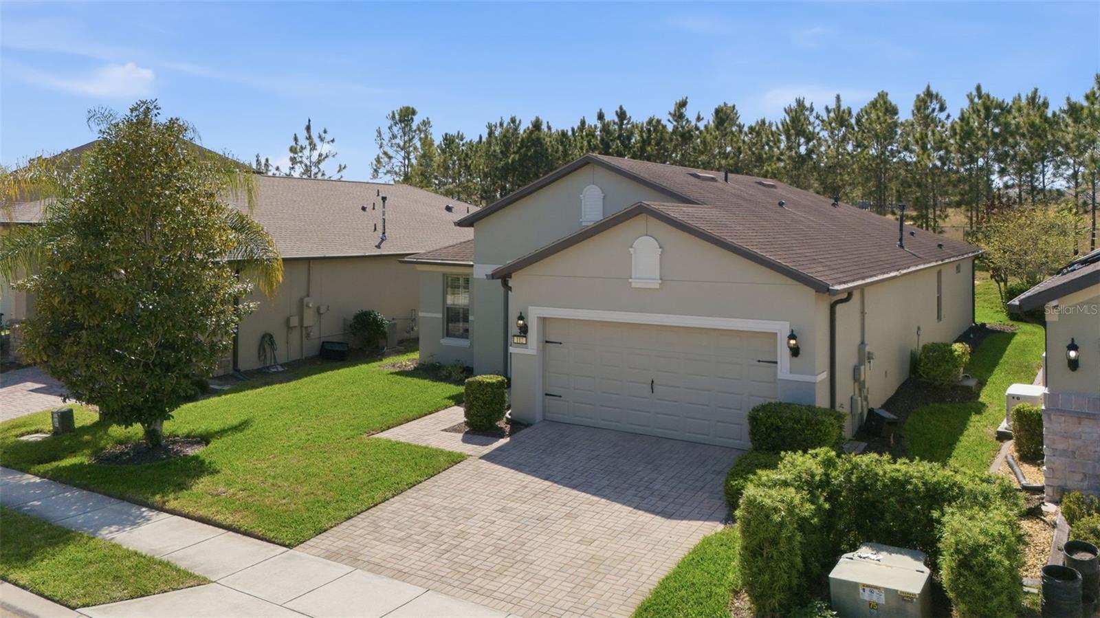 112 Castellon Ct Property Photo 2