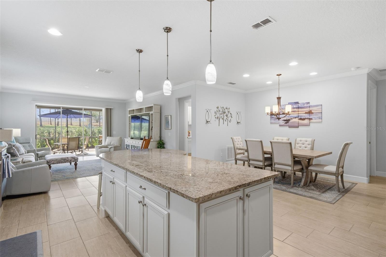 112 Castellon Ct Property Photo 26