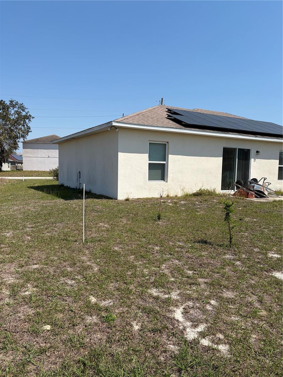 1939 Manatee Dr Property Photo 6