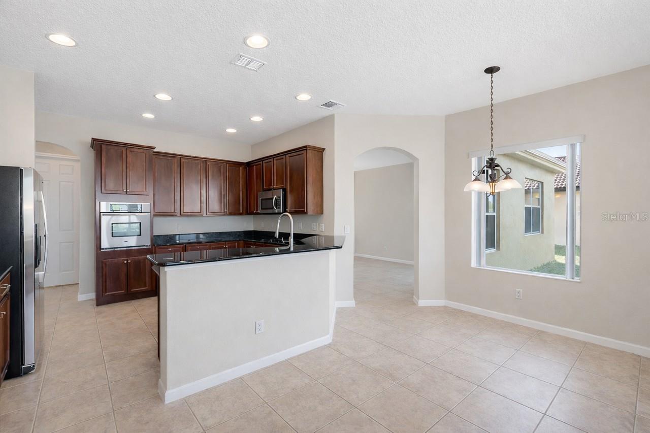 3821 Shoreview Dr Property Photo 6
