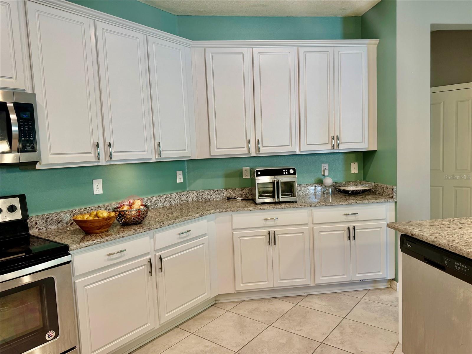 2860 Boating Blvd Property Photo 6