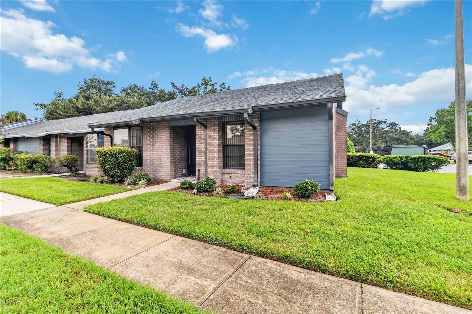 2791 King Oak Cir Property Photo 2