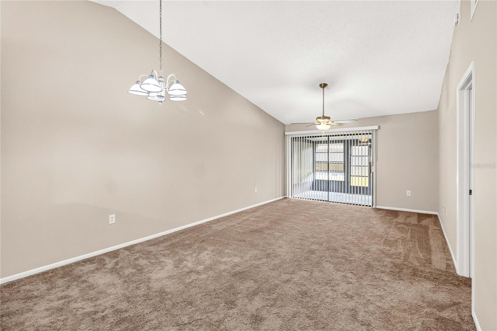 2791 King Oak Cir Property Photo 5