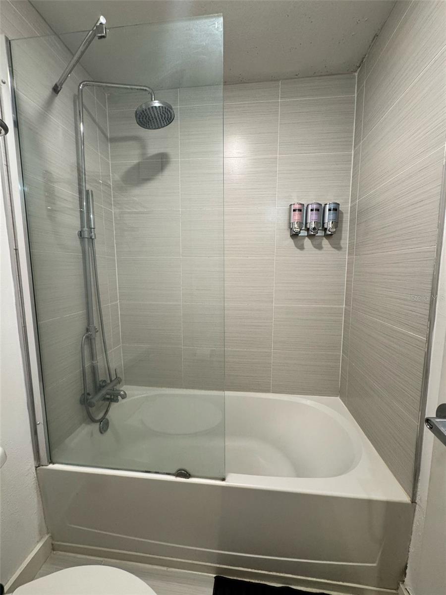 5245 W Irlo Bronson Memorial Hwy #276 Property Photo 12