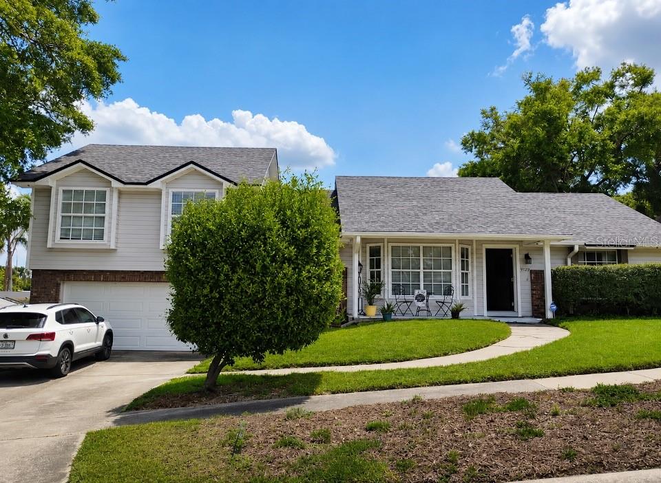9120 QUEEN ELIZABETH CT
