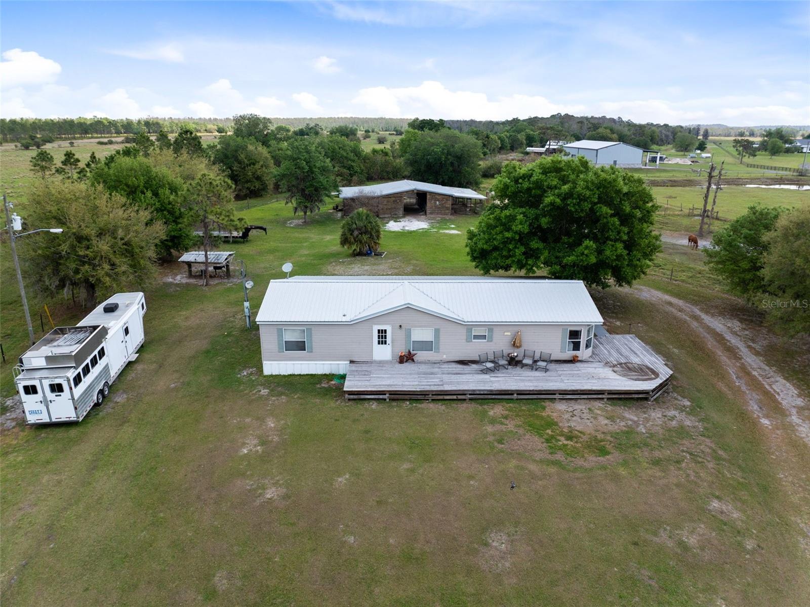 3591 N Canoe Creek Rd Property Photo 1