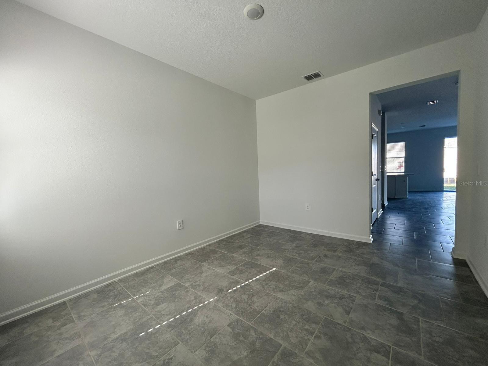 3019 Chantilly Dr Property Photo 4