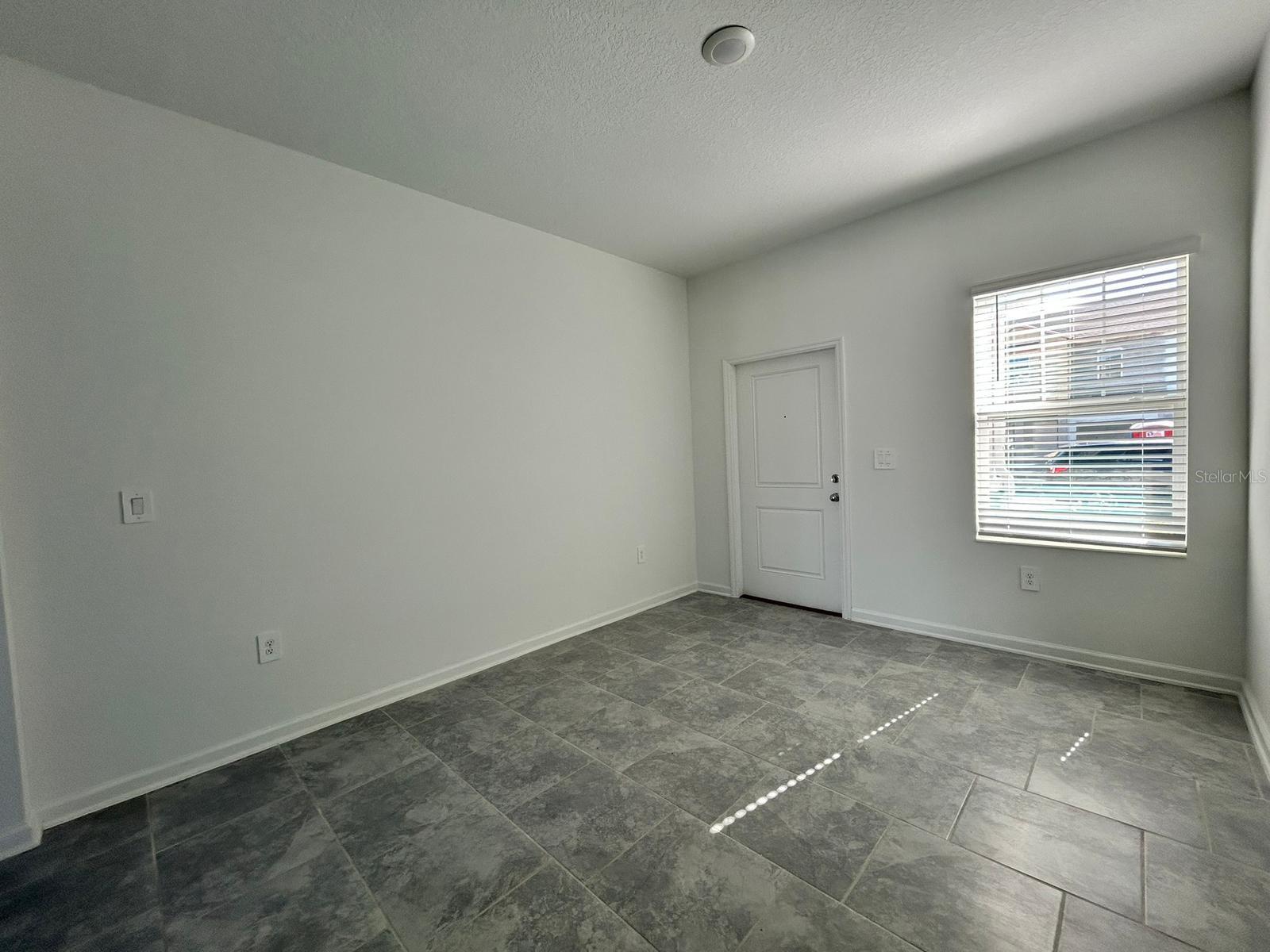 3019 Chantilly Dr Property Photo 6