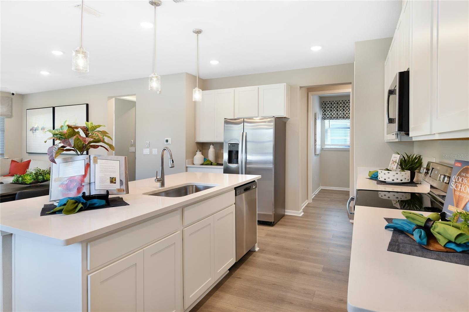 2914 27th Ave E Property Photo 8