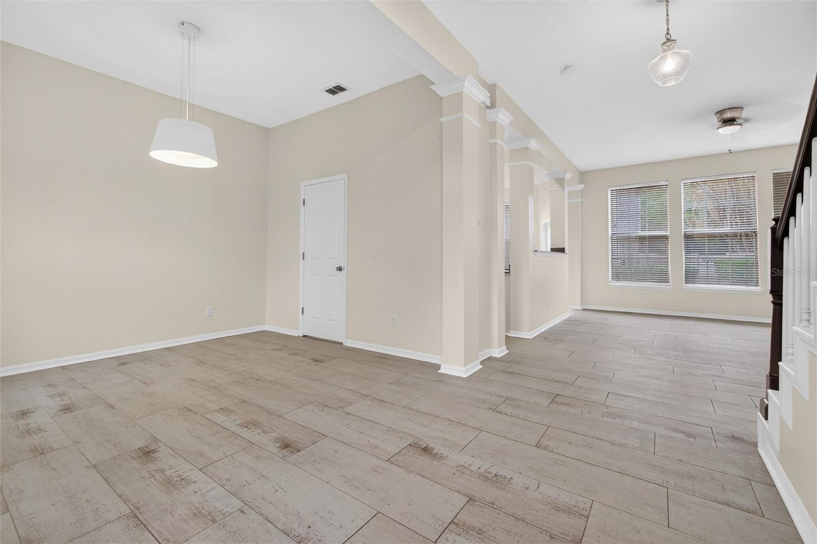105 Grace Ave Property Photo 4