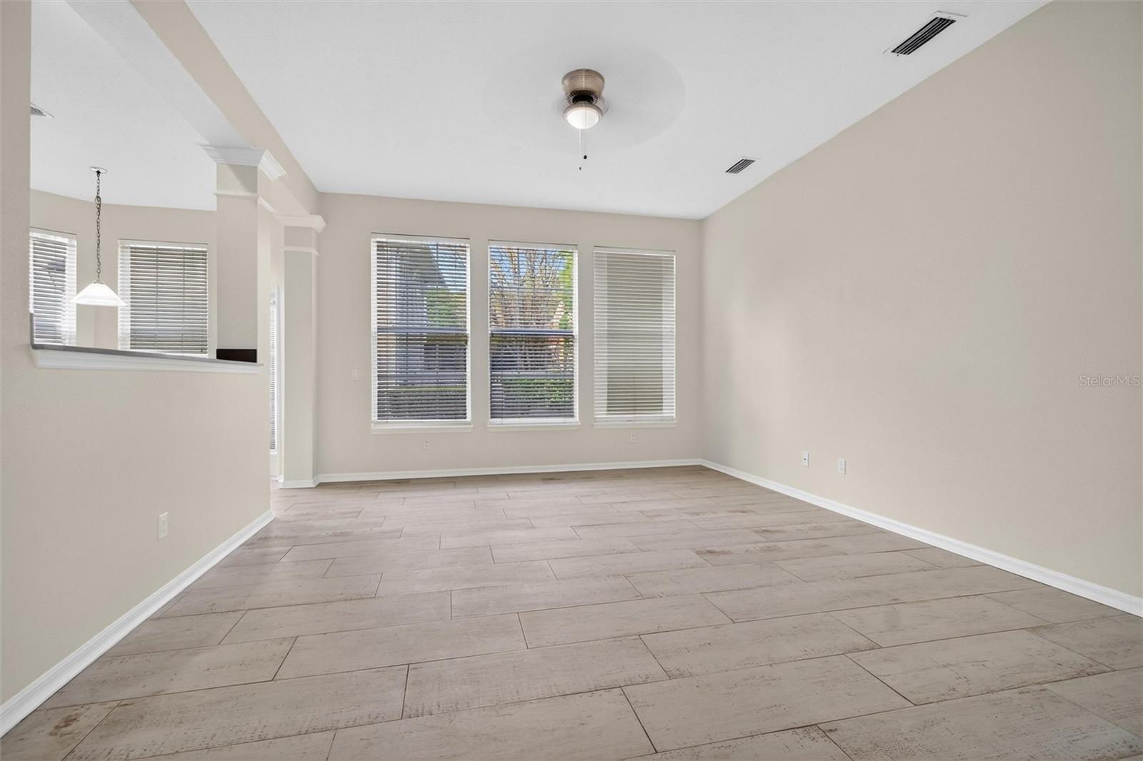 105 Grace Ave Property Photo 12