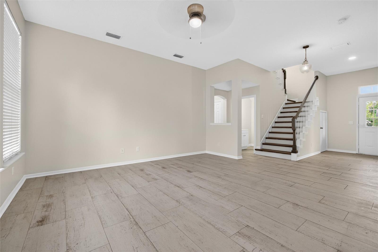 105 Grace Ave Property Photo 14