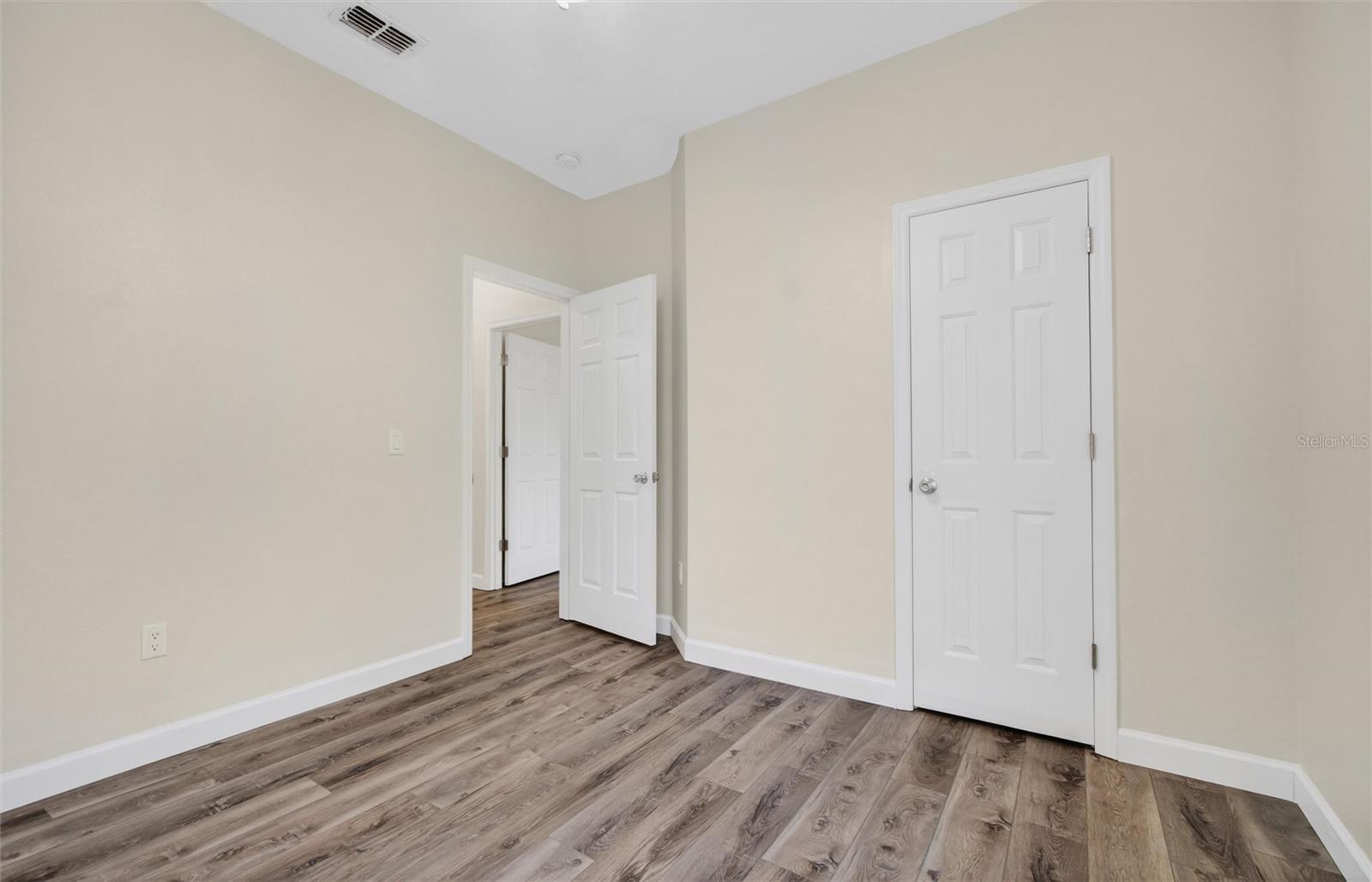 105 Grace Ave Property Photo 29