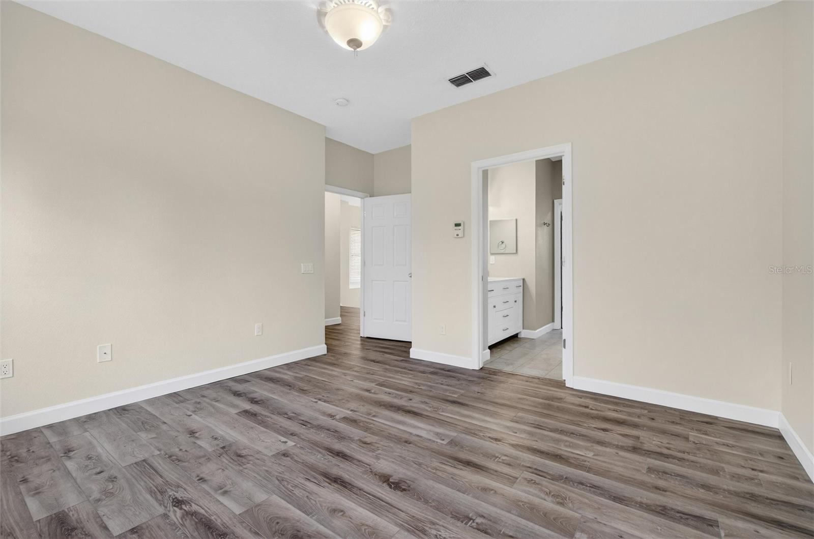 105 Grace Ave Property Photo 34