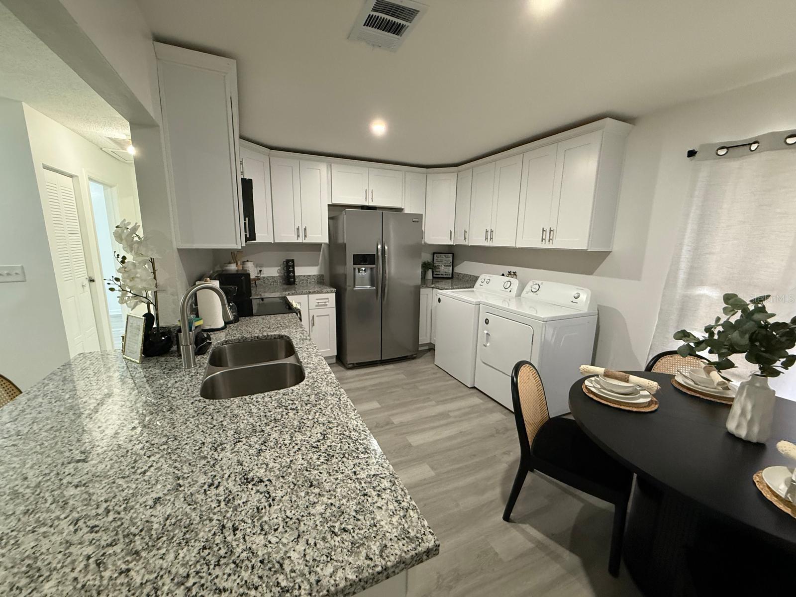 451 Cart Ct Property Photo 5