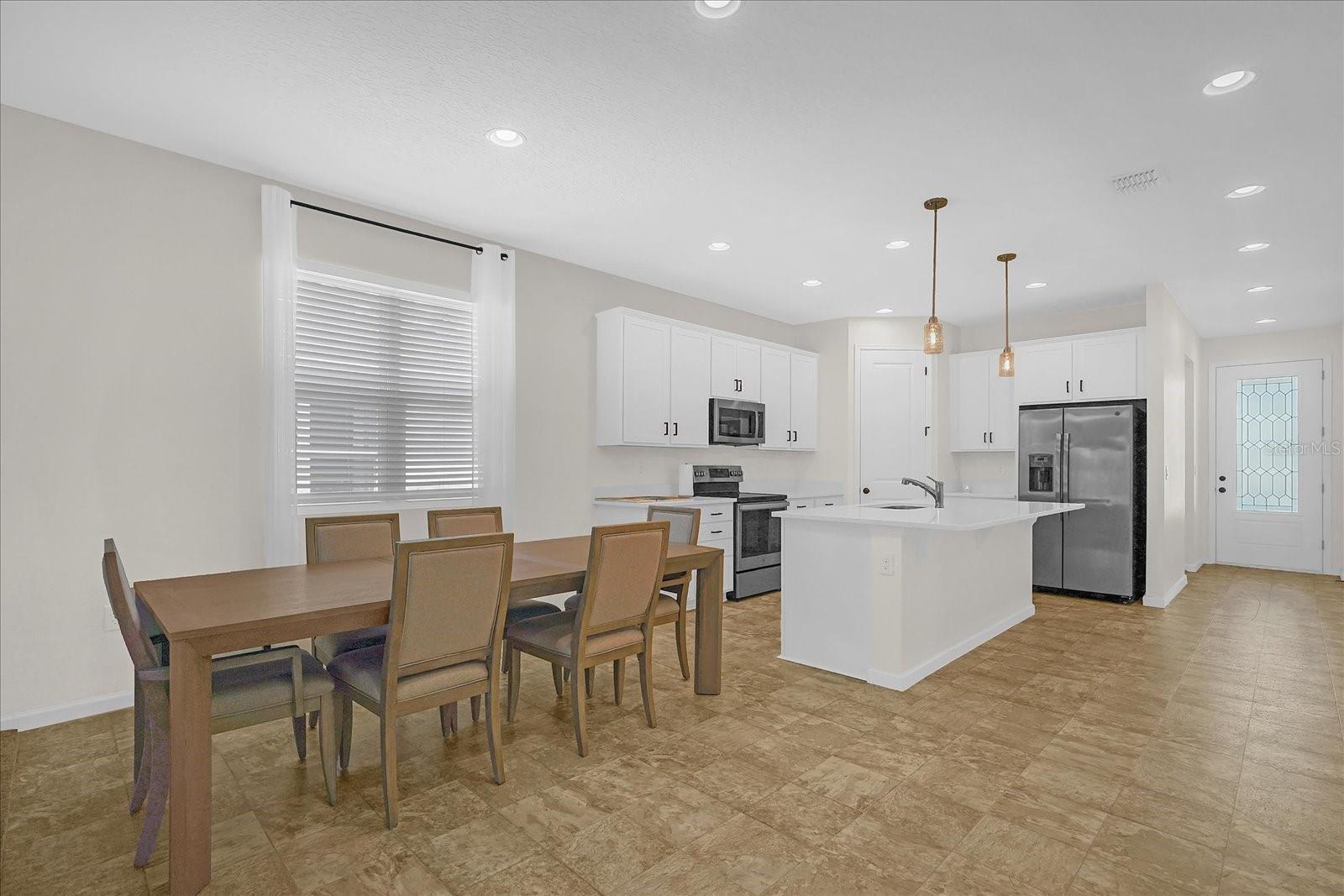 551 Lake Smart Blvd Property Photo 6