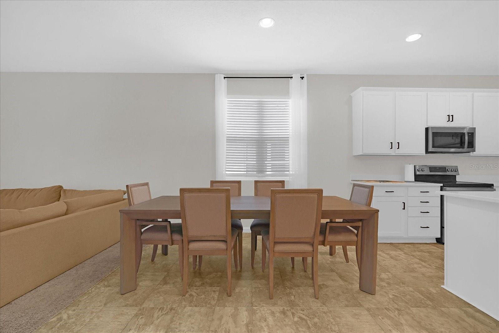 551 Lake Smart Blvd Property Photo 7
