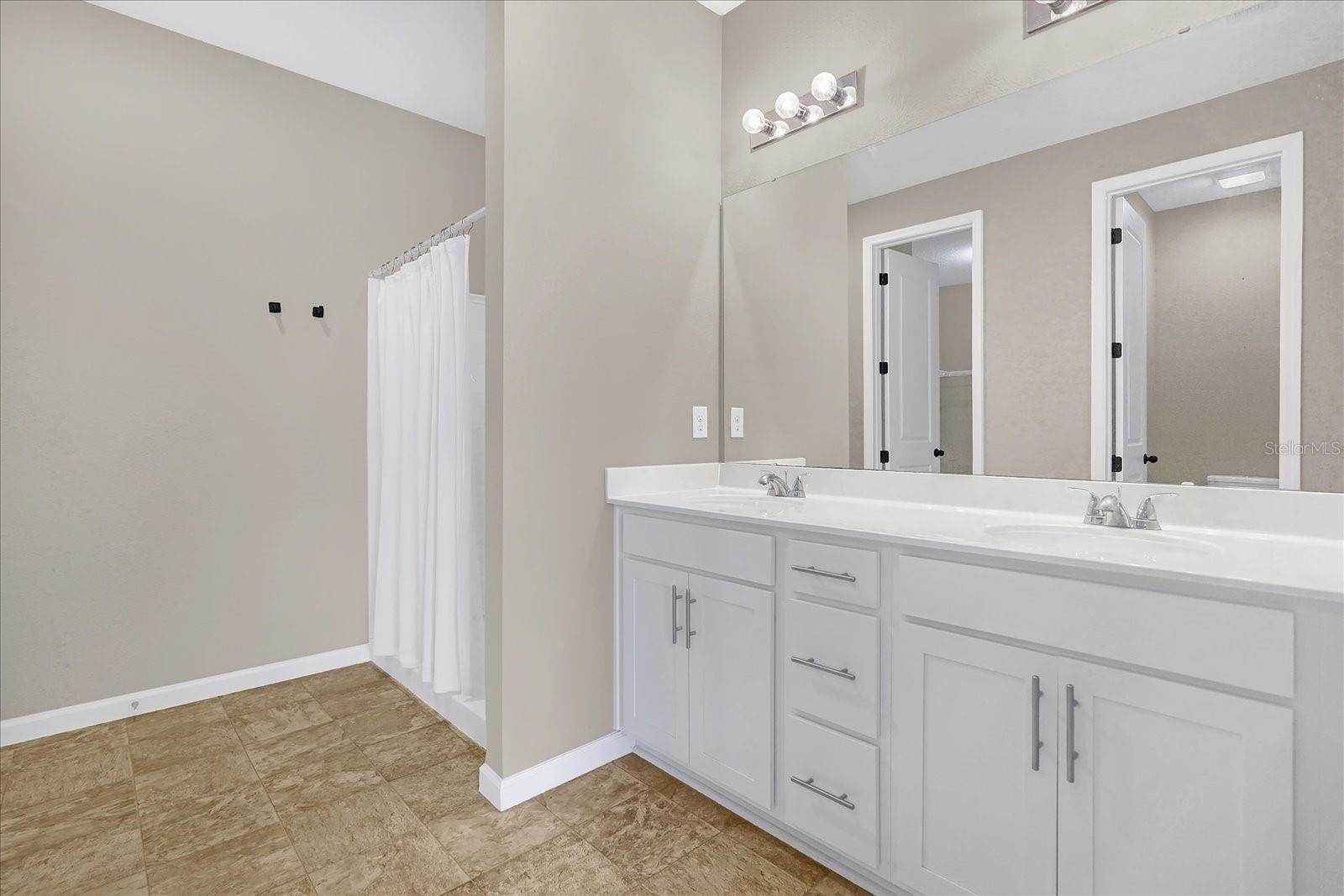 551 Lake Smart Blvd Property Photo 13