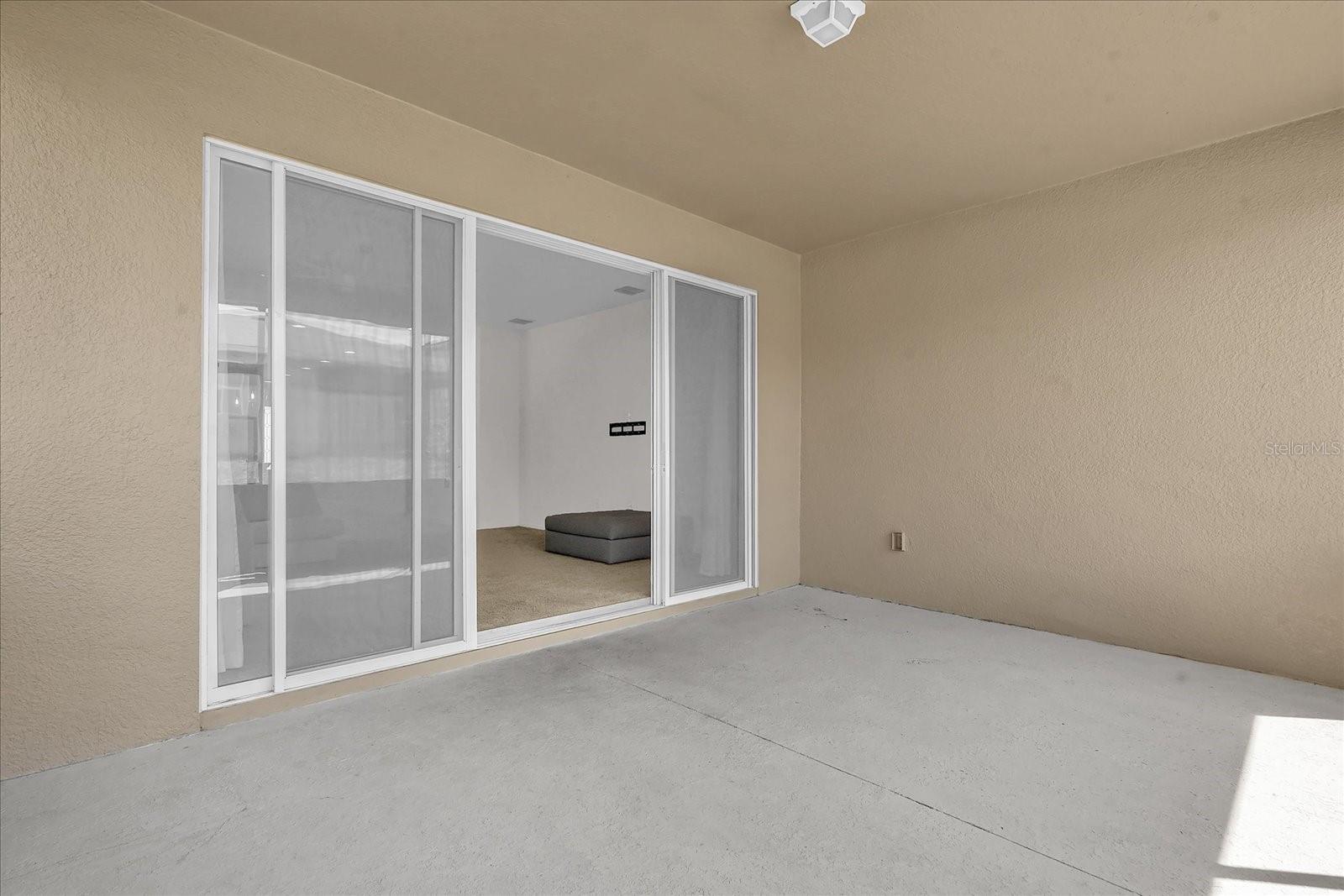 551 Lake Smart Blvd Property Photo 17