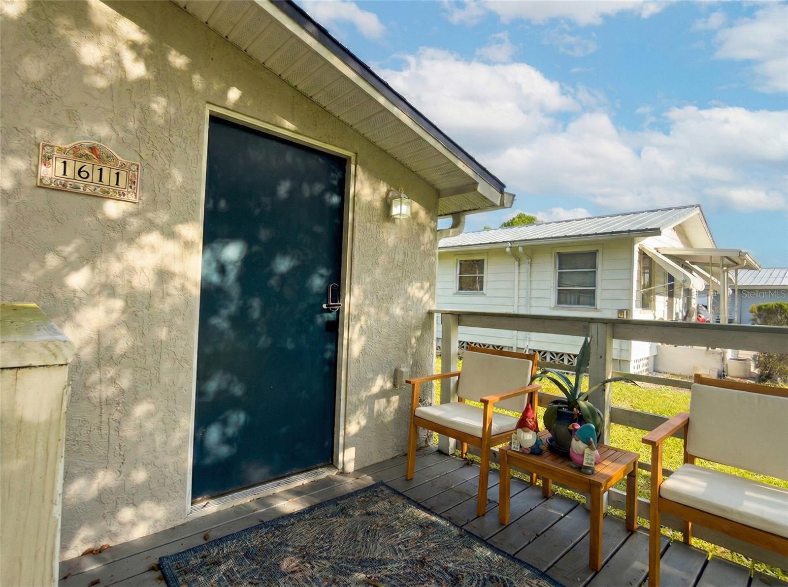 1611 Salmon St Property Photo 3