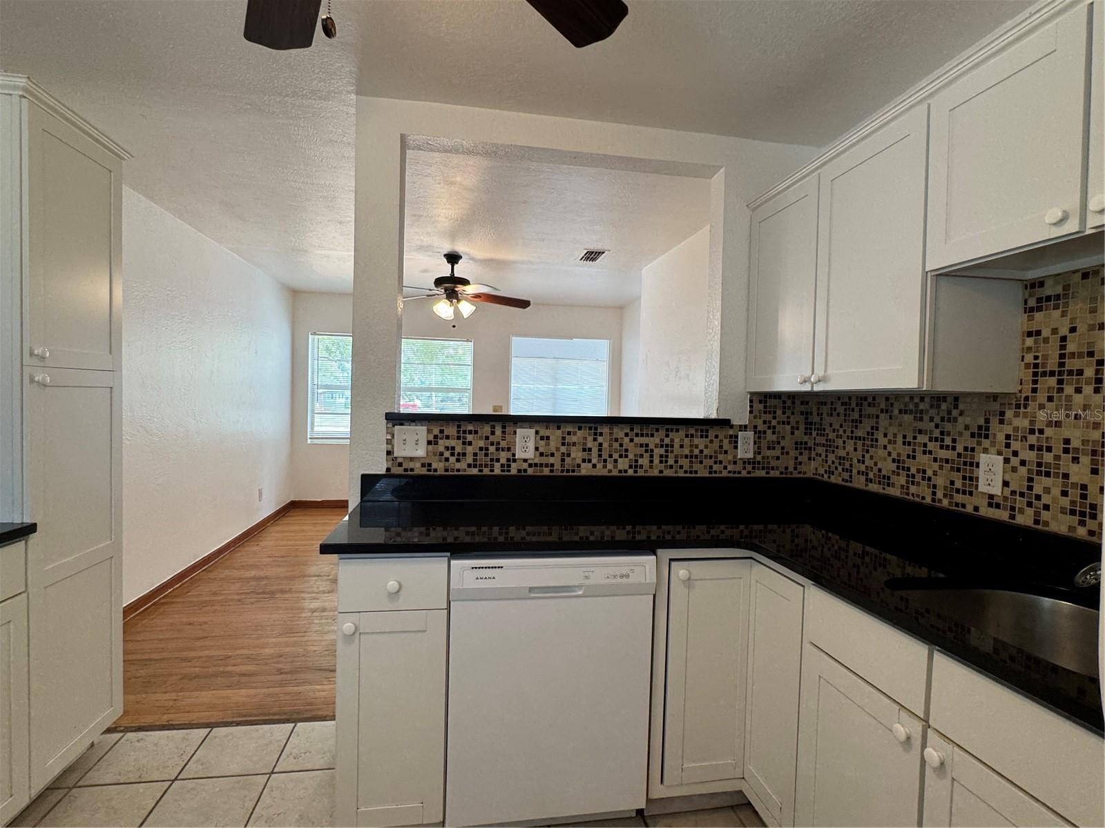 4418 Eli St Property Photo 5