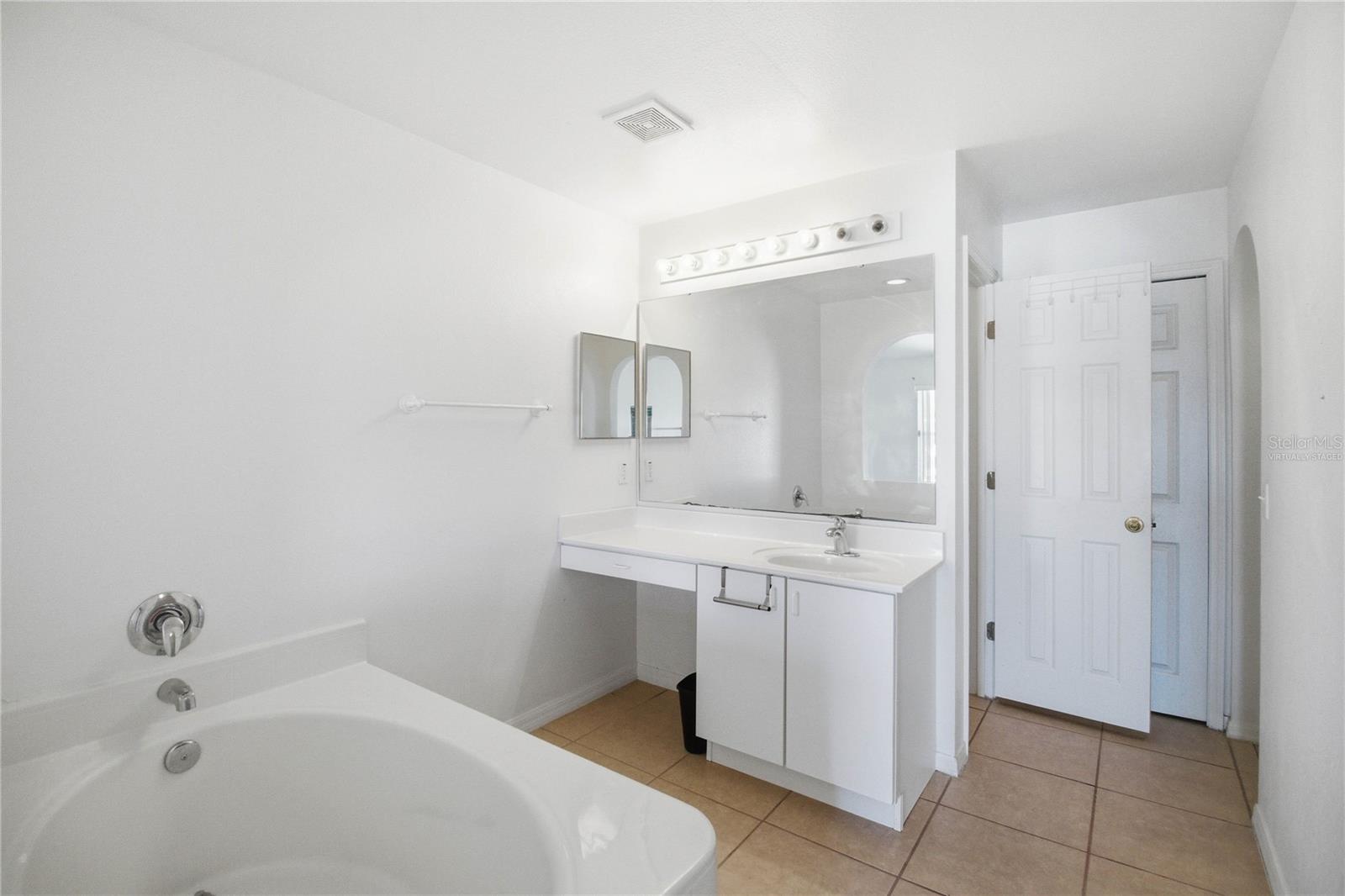 206 Taranto Way Property Photo 27