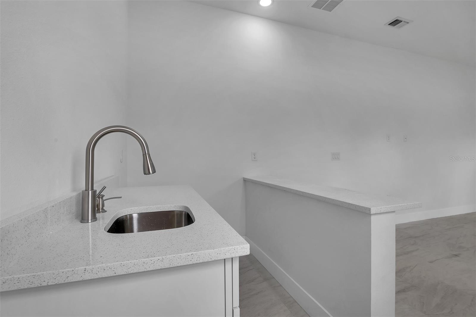 1221 Sw 5th St Property Photo 11