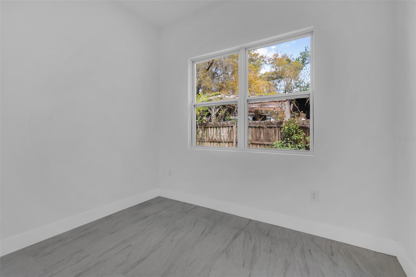 1221 Sw 5th St Property Photo 13
