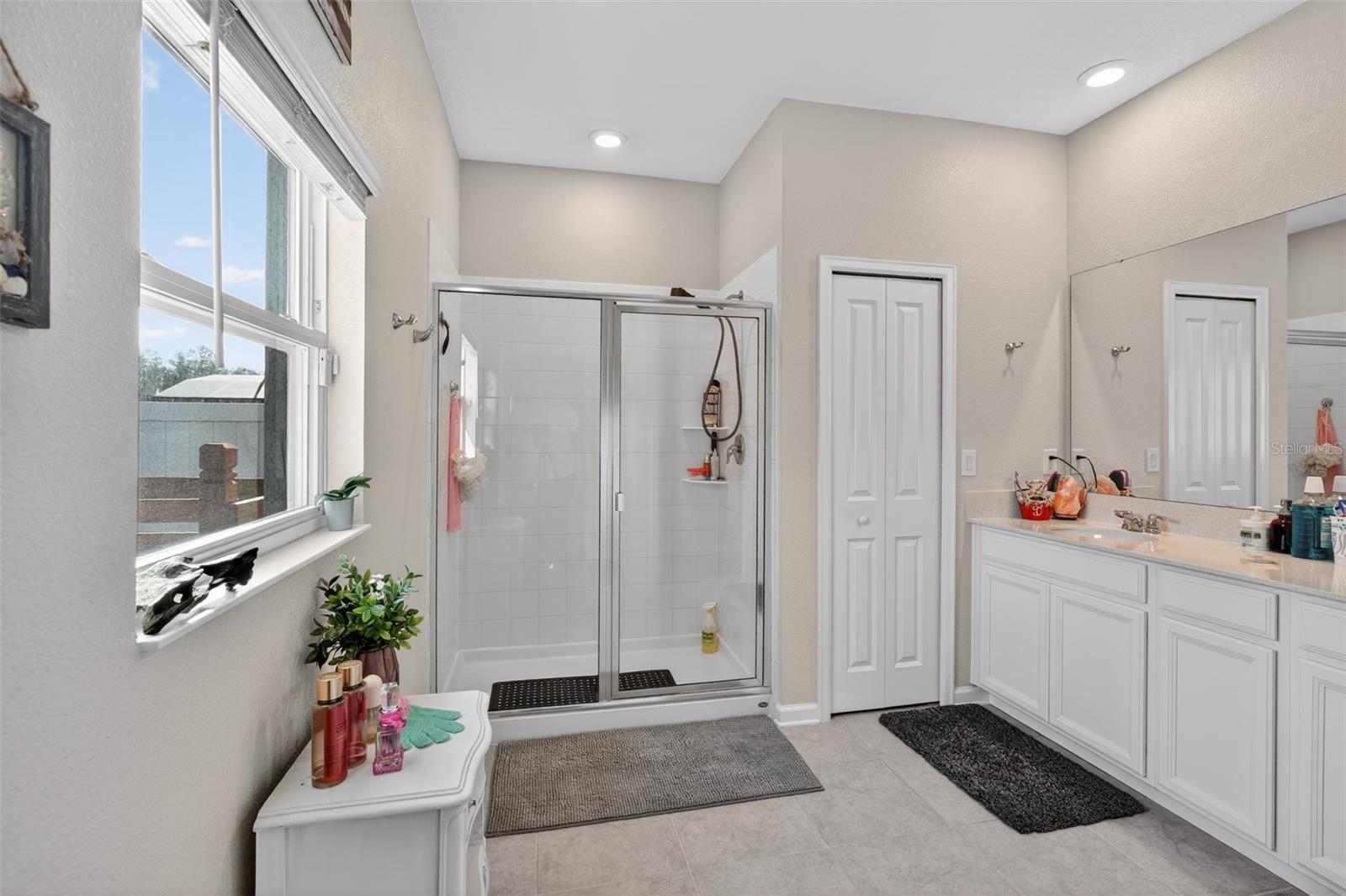 4221 Holstein St Property Photo 20