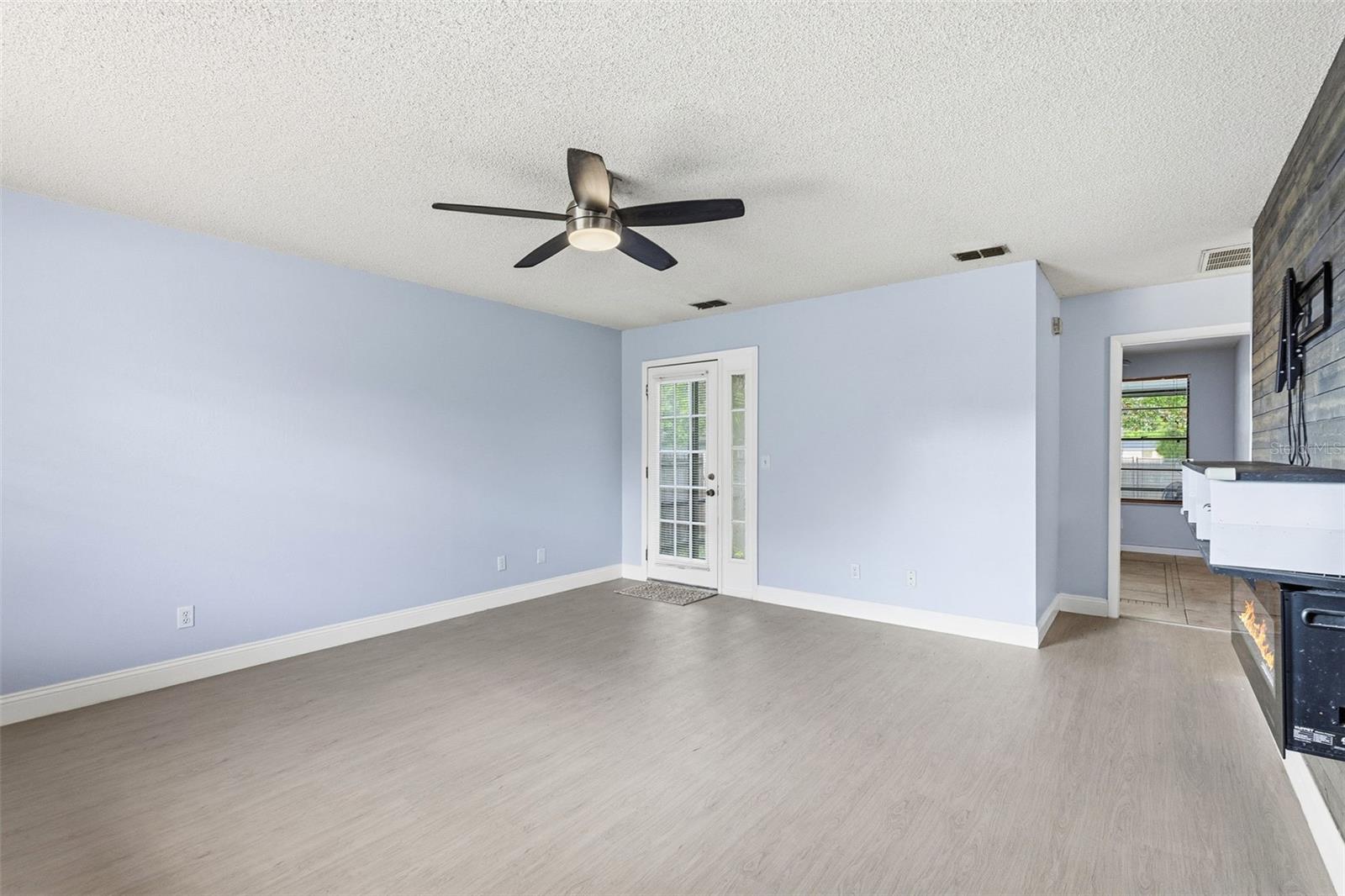 118 Georgia Ave Property Photo 6