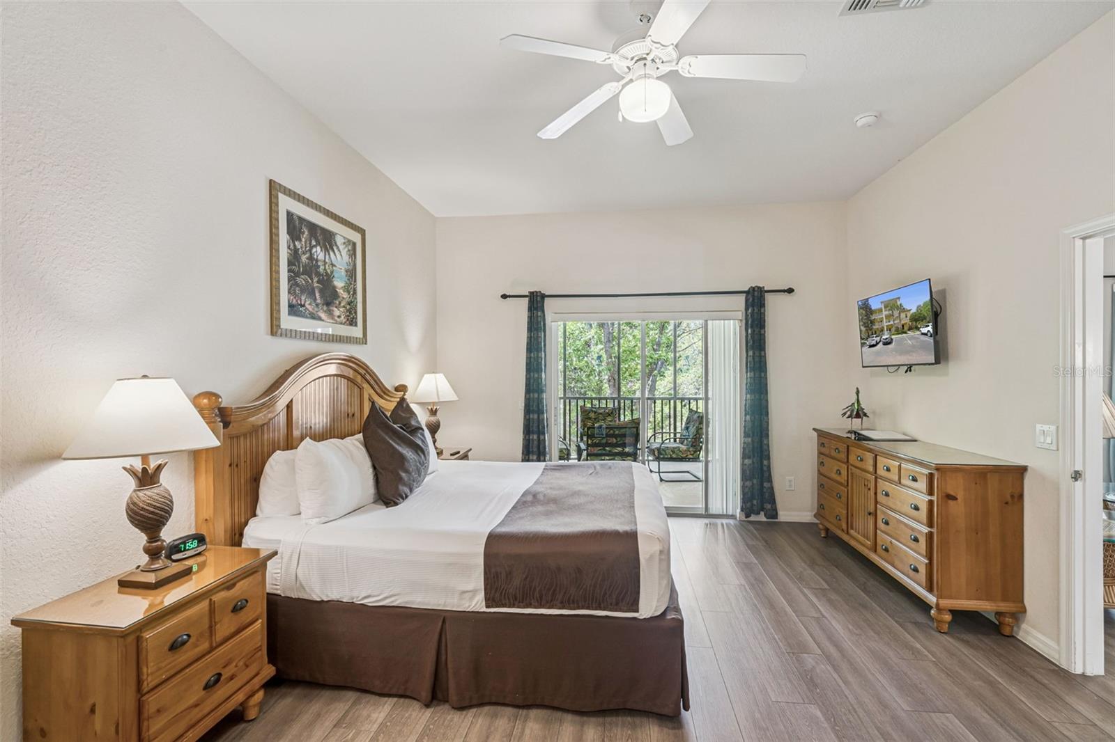 810 Lucaya Loop Property Photo 16