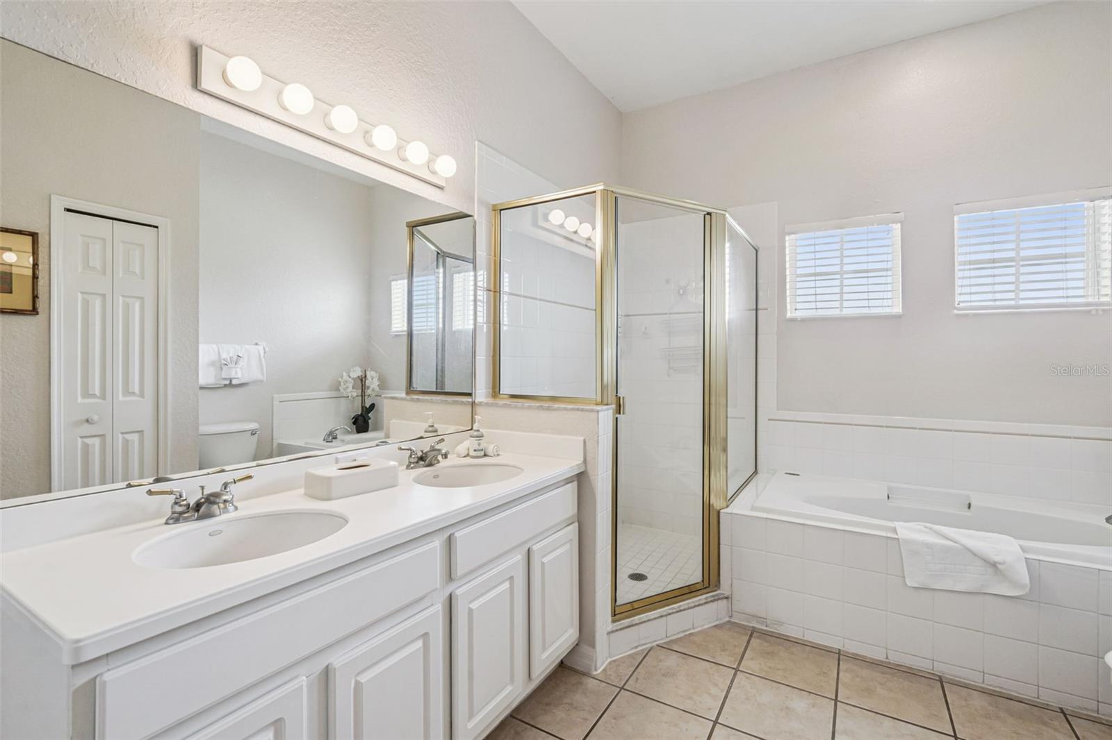 810 Lucaya Loop Property Photo 24