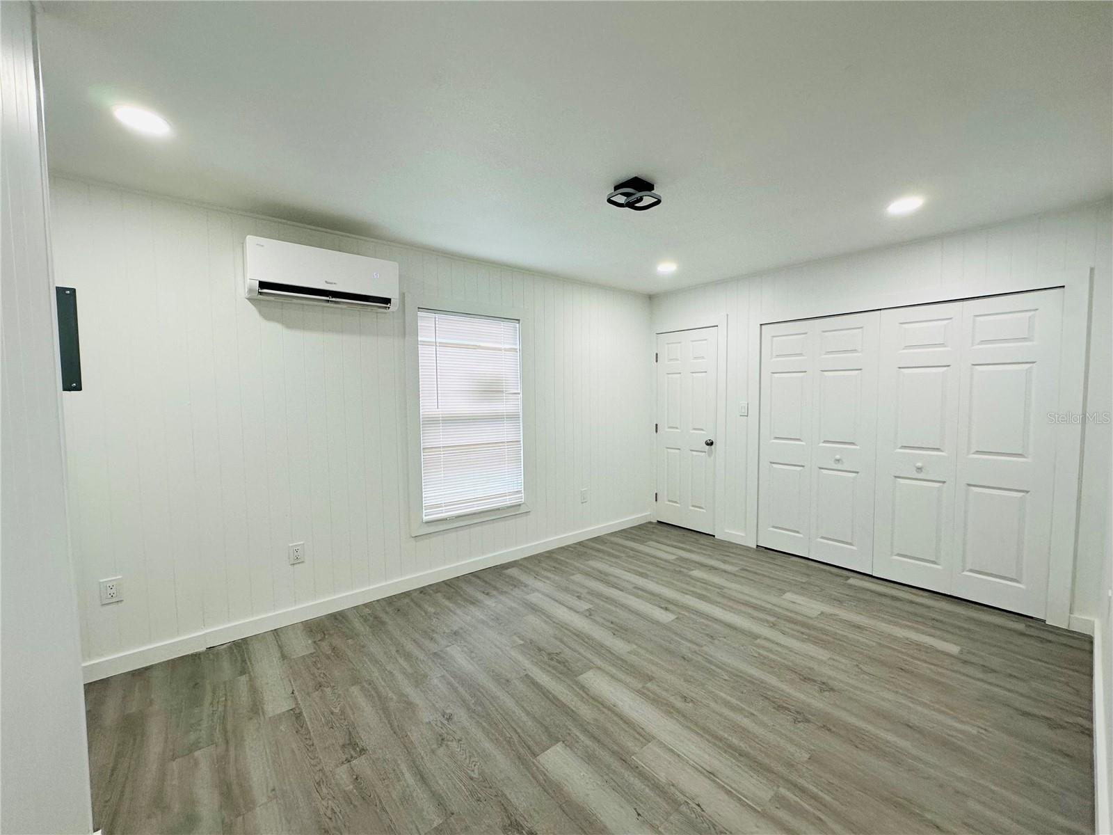 136 Lynbrook Dr Property Photo 27
