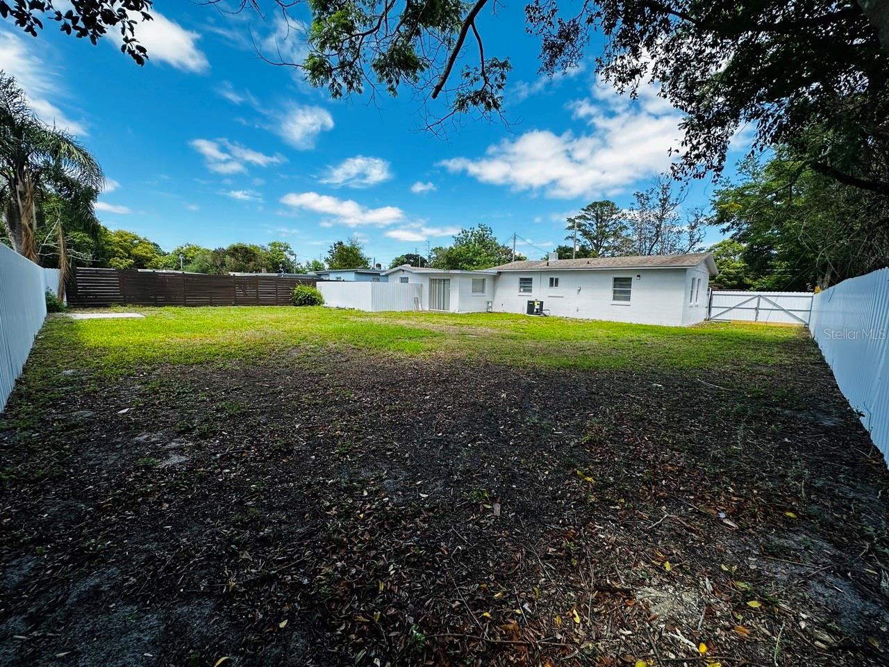 136 Lynbrook Dr Property Photo 33