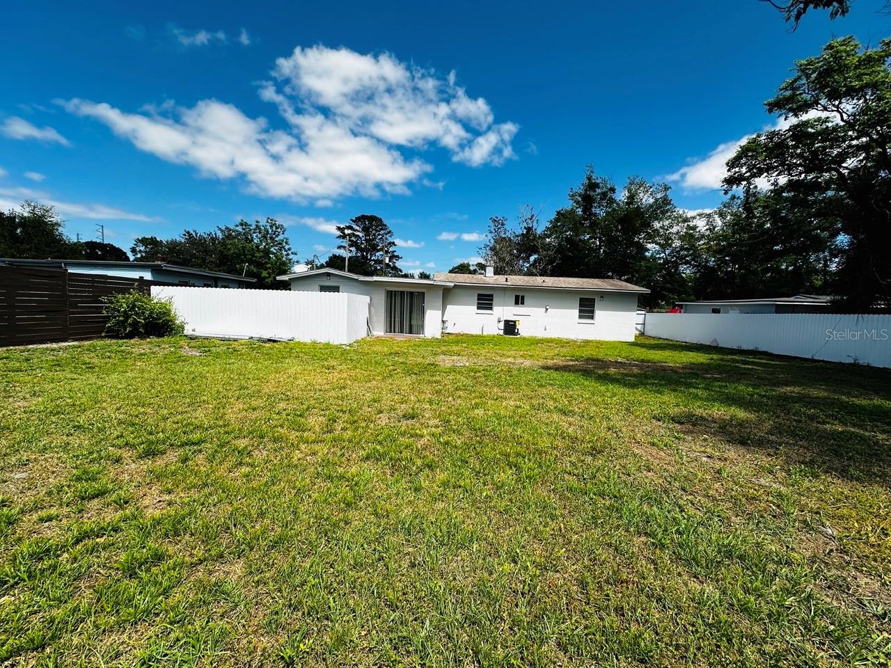 136 Lynbrook Dr Property Photo 35