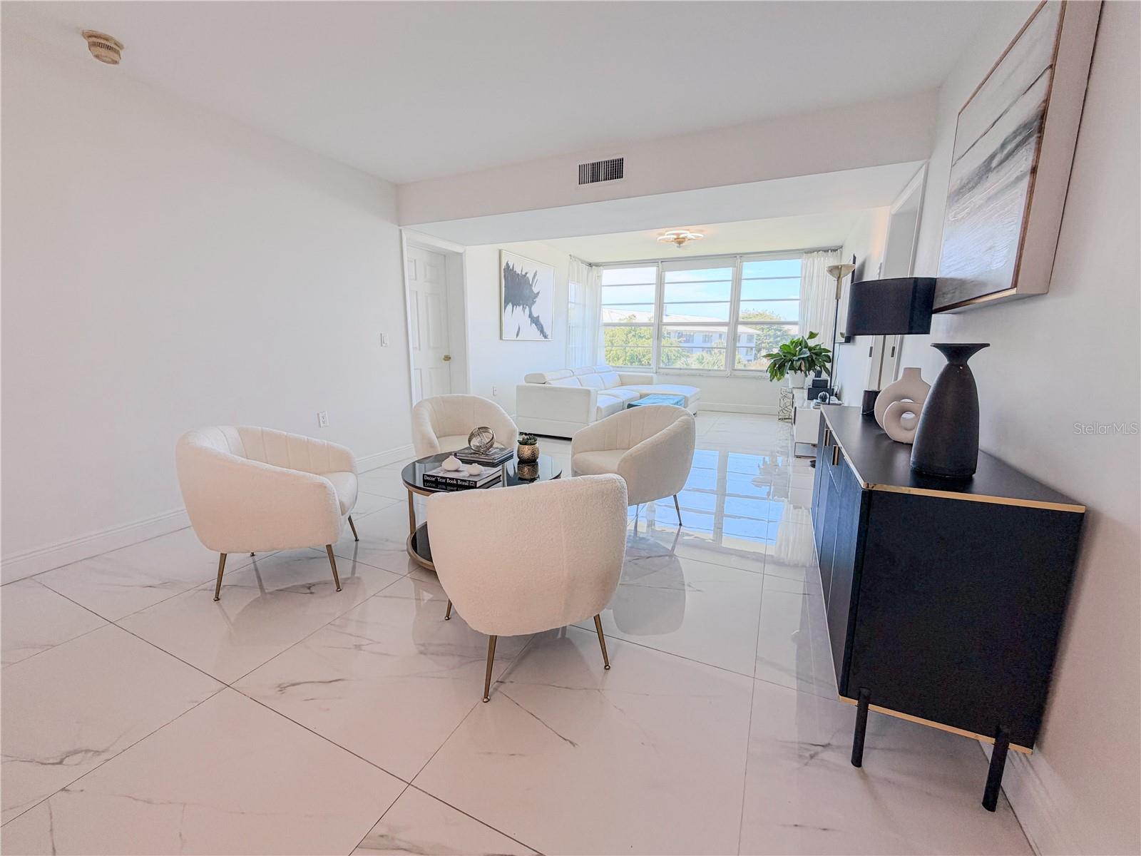 3635 Whitehall Dr #401 Property Photo 6