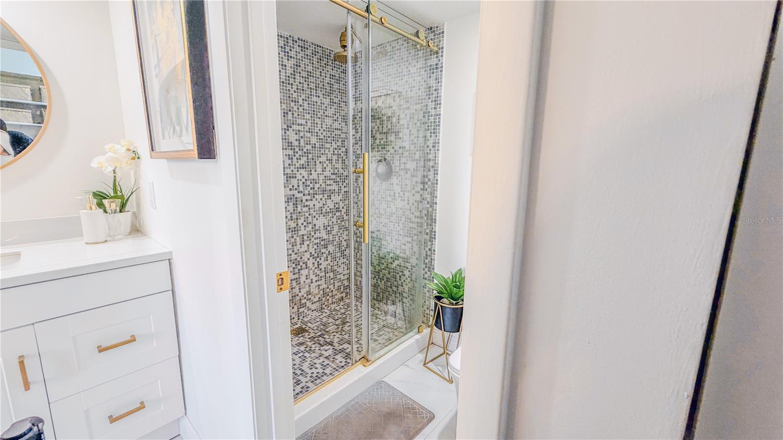 3635 Whitehall Dr #401 Property Photo 22