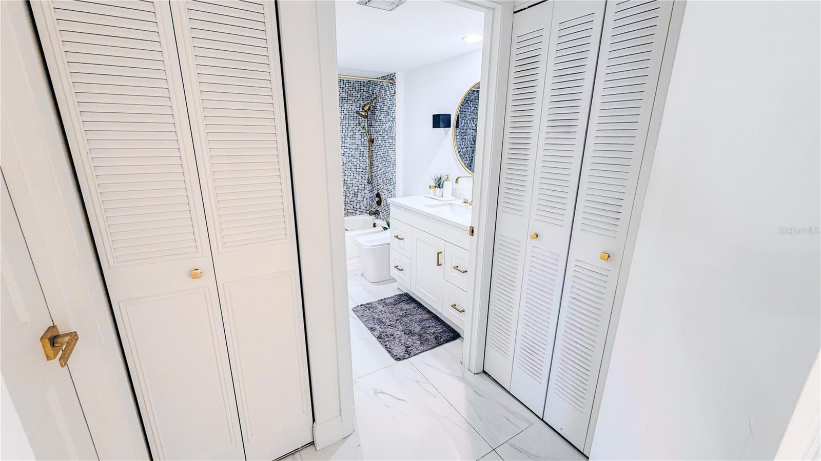 3635 Whitehall Dr #401 Property Photo 29