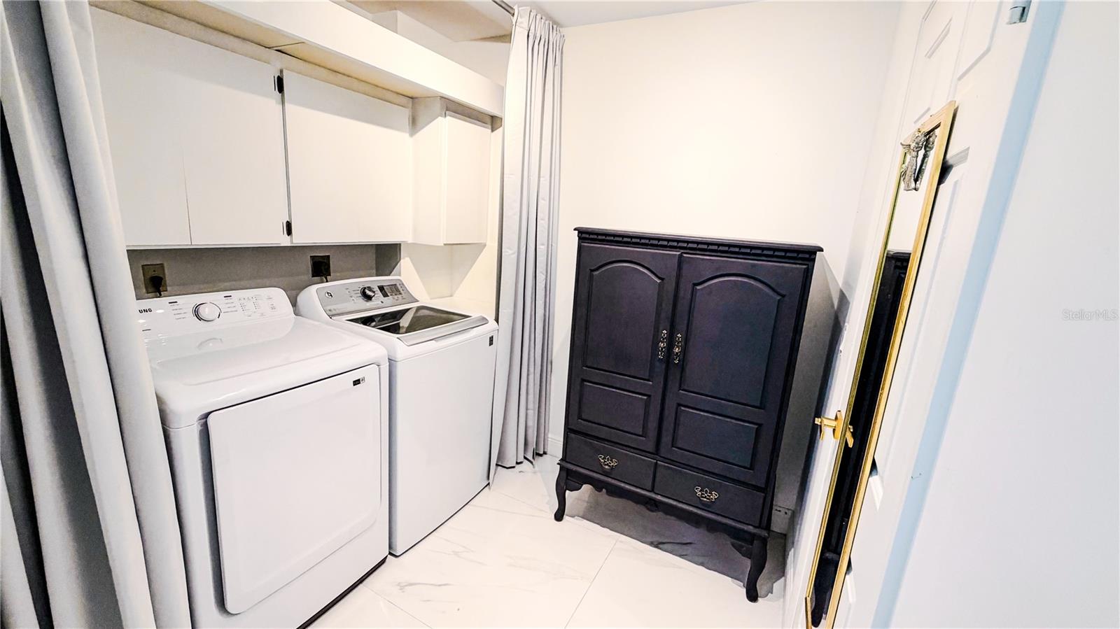 3635 Whitehall Dr #401 Property Photo 33